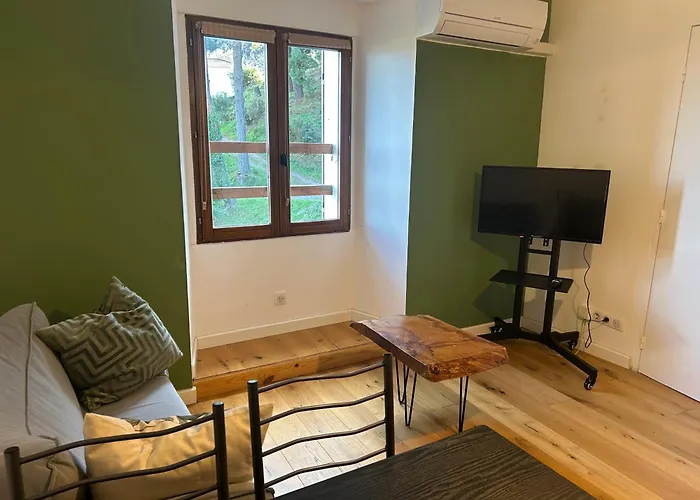 Charming In Corsican Village דירה